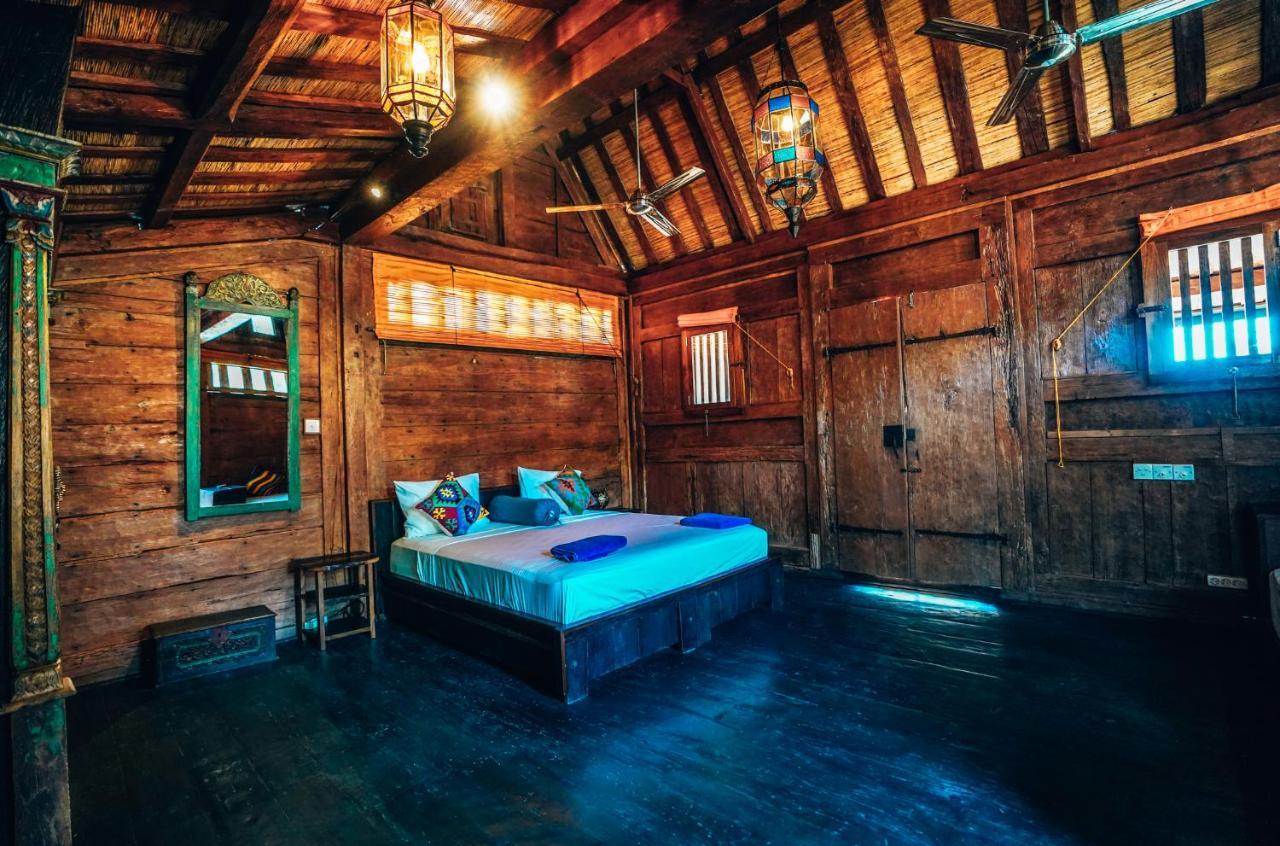 Blue Earth Village Hotel Amed