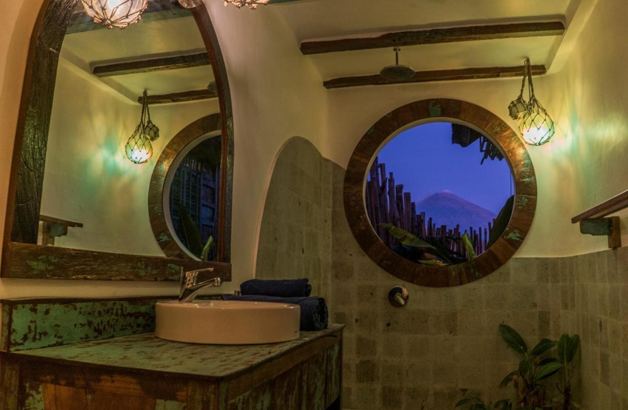 Blue Earth Village Hotel Amed